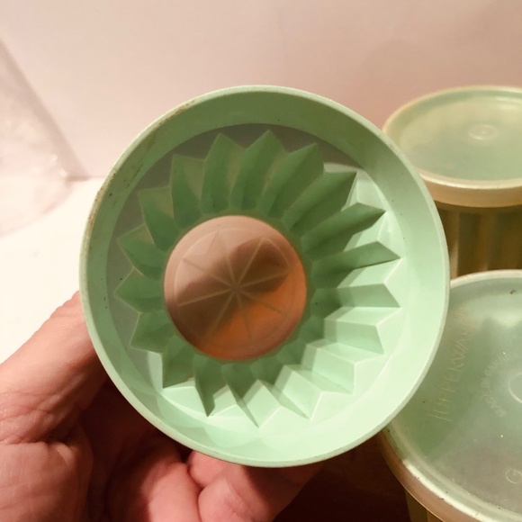 Retro 70’s Tupperware Mint green Jel-ette molds, 4 oz jello molds with lids - Picture 6 of 6